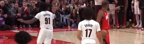 博鱼中国官网-不满开拓者选择点球 杜兰特指着斯普利特开骂：软爆了！