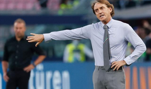 博鱼电竞官方网站-梁熙明：曼奇尼恋栈已醸大错 提拔“天才”何喜之有？