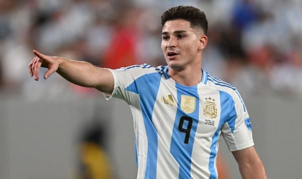 博鱼电竞-球员比赛负荷研究:0.29%球员赛季出场超5000分钟